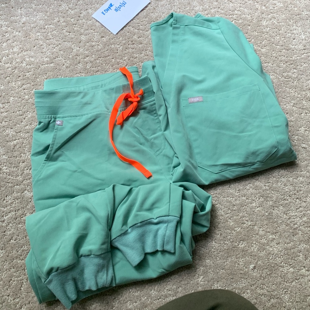 FIGS Scrubs - Jade
